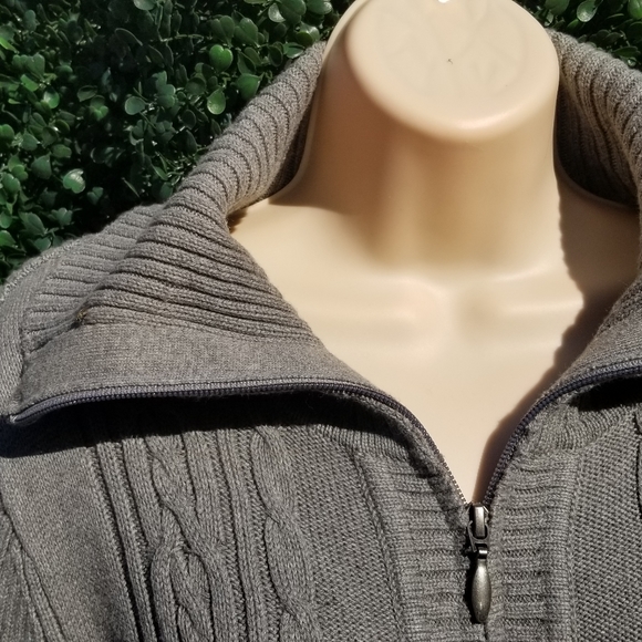 Full zip sweater - Picture 2 of 4